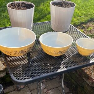 Vintage Pyrex Floral Nesting Mixing Bowls Set of 3 Excellent Homestead pattern